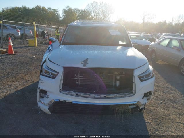 INFINITI Qx Luxe Image 8