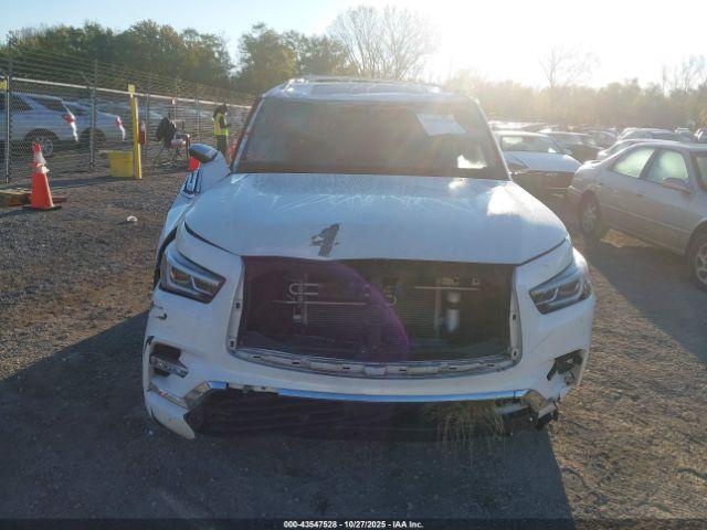 INFINITI Qx Luxe Image 8