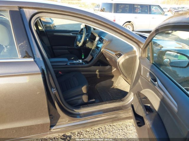 Ford Fusion Se Image 12