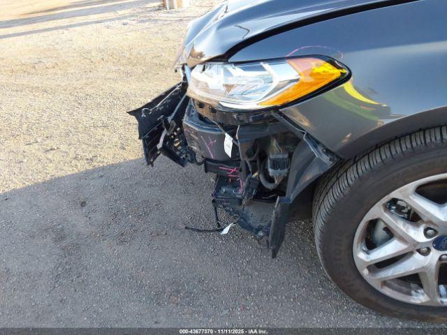 Ford Fusion Se Image 8