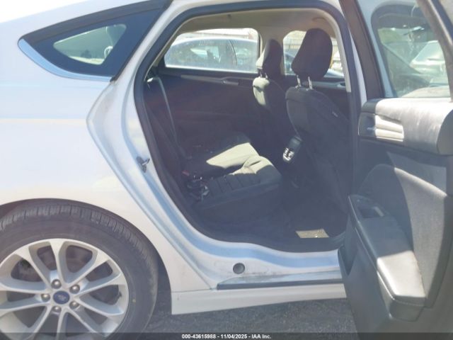 Ford Fusion Se Image 7