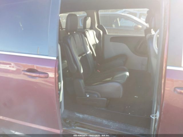 Dodge Grand Caravan Sxt Image 2