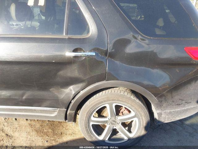 Ford Explorer Xlt Image 13