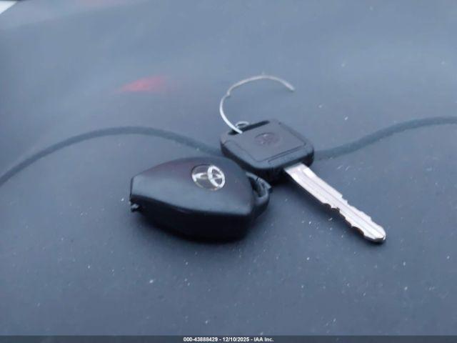 Toyota Corolla Le Image 10