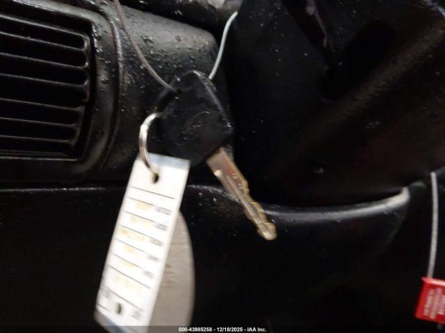 Ford Mustang Image 8