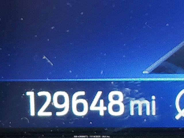 Ford Explorer Xlt Image 5