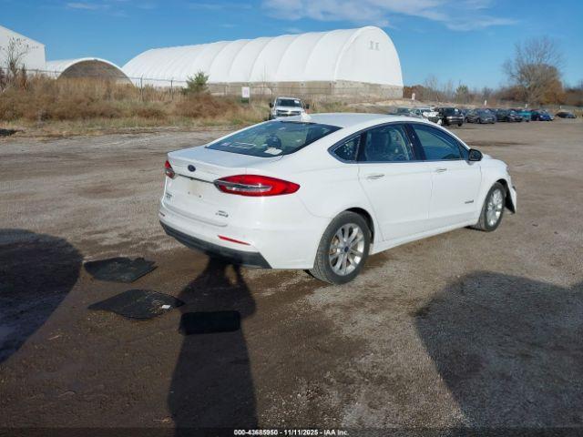 Ford Fusion Sel Image 14