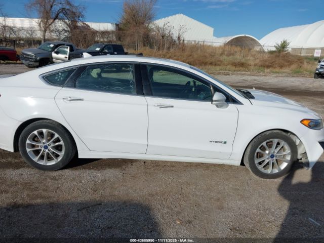 Ford Fusion Sel Image 10