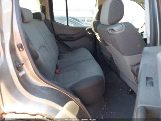 Nissan Xterra Se Image 3