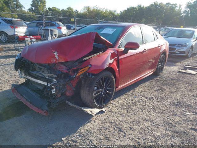 Toyota Camry Xse Hybrid Image 14