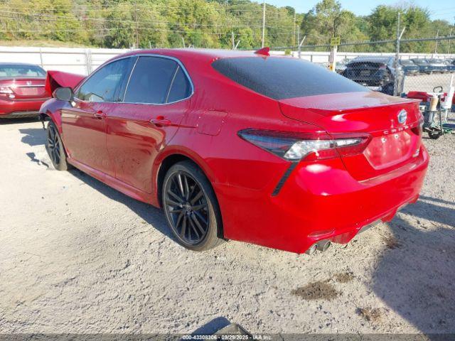 Toyota Camry Xse Hybrid Image 12