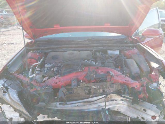 Toyota Camry Xse Hybrid Image 10