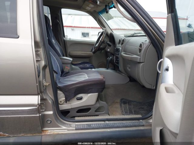 Jeep Liberty Limited Edition Image 11