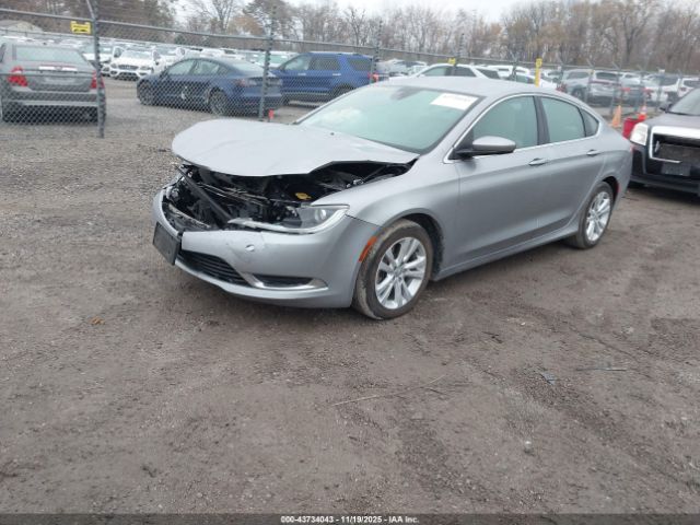 Chrysler 200 Limited Image 3
