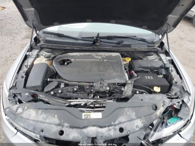 Chrysler 200 Limited Image 10