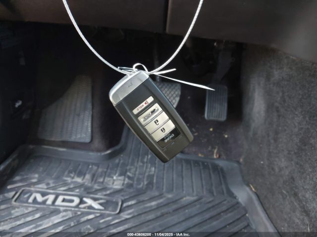 Acura MDX Tech   Entertainment Pkgs Image 2