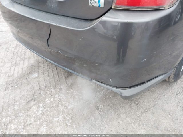 Toyota Prius Image 11