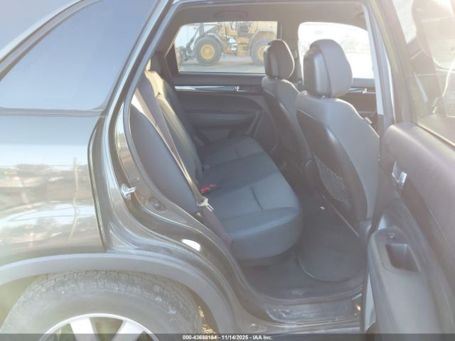 Kia Sorento Lx Image 8