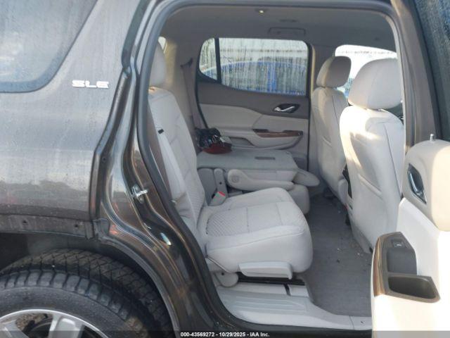 GMC Acadia Sle-2 Image 9