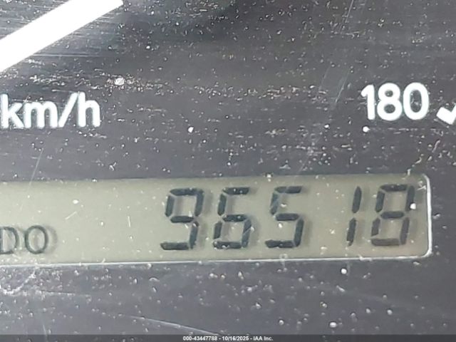 Toyota Corolla Le Image 13