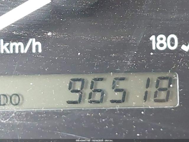 Toyota Corolla Le Image 13