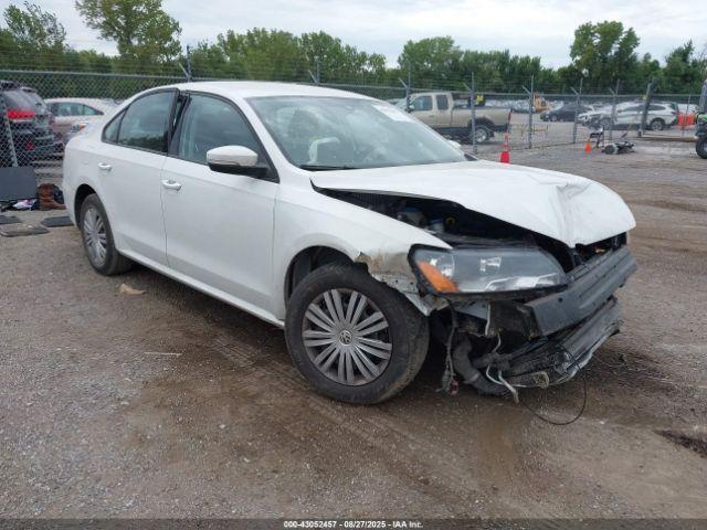  Salvage Volkswagen Passat