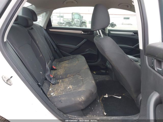 Volkswagen Passat 1.8t S Image 7