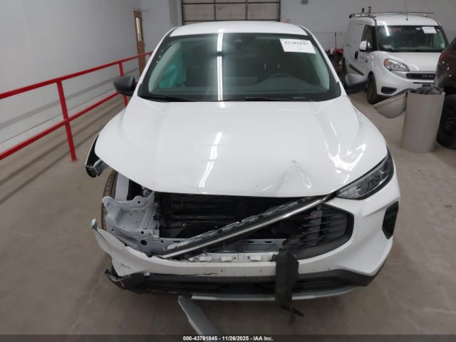 Ford Escape Active Image 14