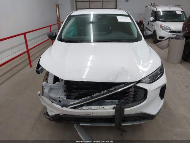 Ford Escape Active Image 14