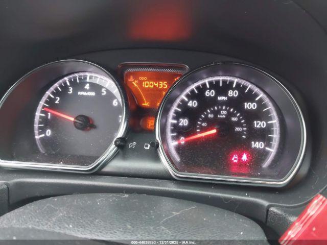 Nissan Versa 1.6 Sv Image 9