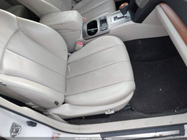 Subaru Outback 2.5i Limited Image 4