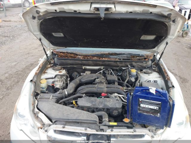 Subaru Outback 2.5i Limited Image 2