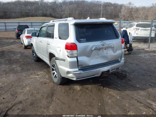 Toyota 4Runner Limited V6 Image 2