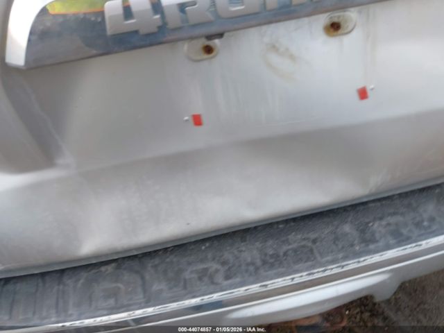 Toyota 4Runner Limited V6 Image 20