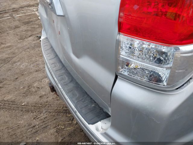 Toyota 4Runner Limited V6 Image 19