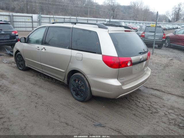 Toyota Sienna Ce Image 7