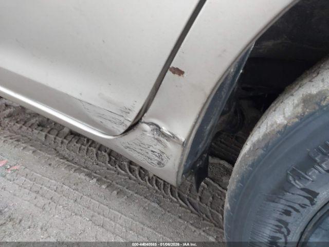 Toyota Sienna Ce Image 12