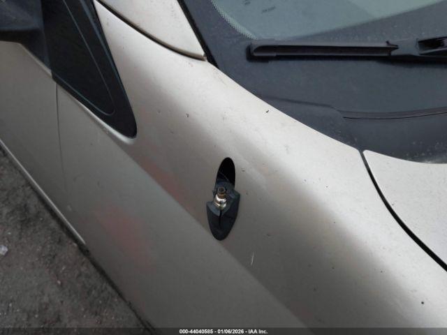 Toyota Sienna Ce Image 3