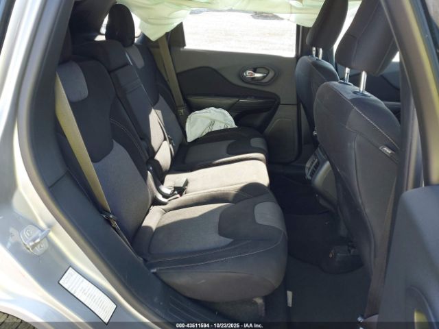 Jeep Cherokee Latitude Image 13