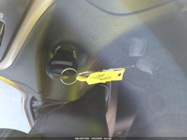 Jeep Cherokee Latitude Image 11