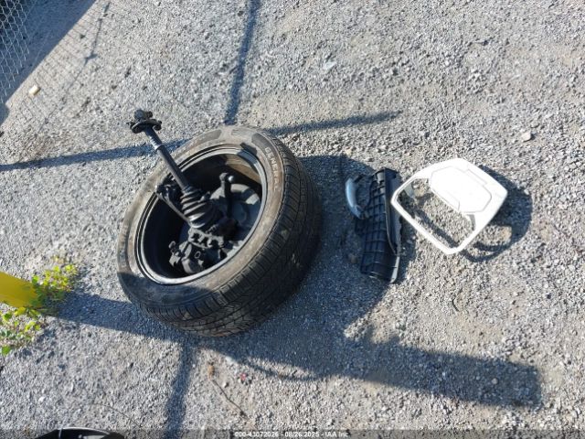 Ford Escape Titanium Image 12