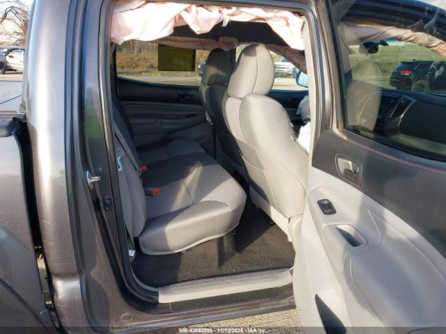 Toyota Tacoma Base V6 Image 14