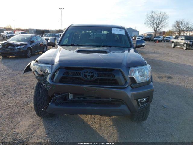 Toyota Tacoma Base V6 Image 13