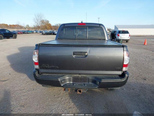 Toyota Tacoma Base V6 Image 3