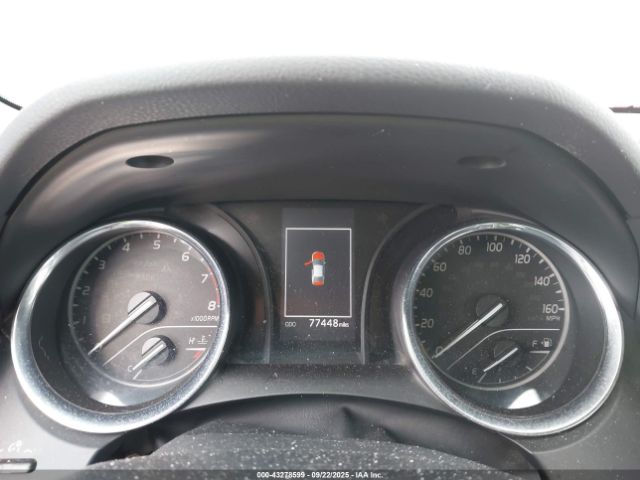 Toyota Camry Le Image 12