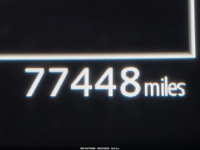 Toyota Camry Le Image 11