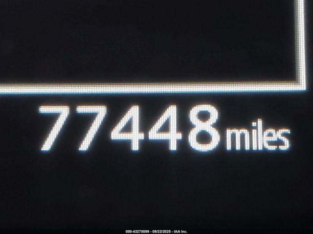 Toyota Camry Le Image 11