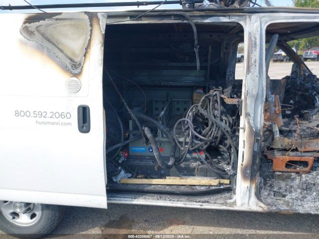 Chevrolet Express Rwd 2500 Regular Wheelbase Wt Image 3