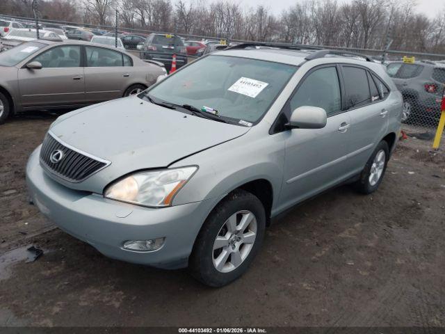 Lexus RX Image 2
