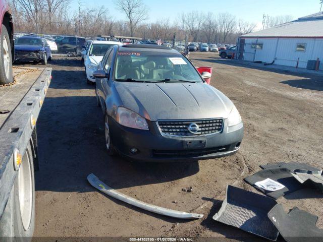  Salvage Nissan Altima
